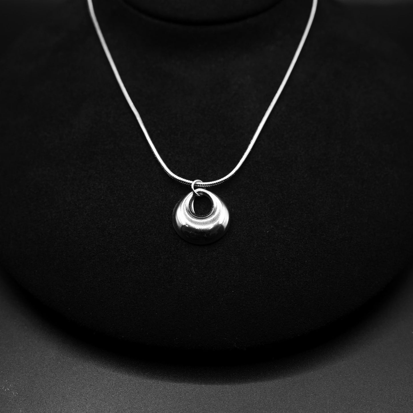 NIMBUS NECKLACE