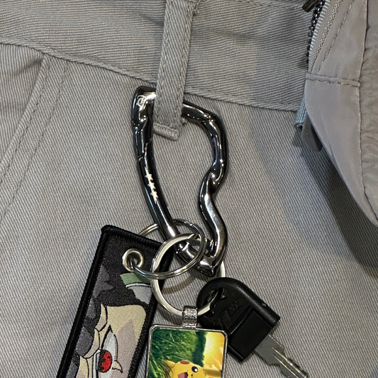 TOTEALLY CARABINER