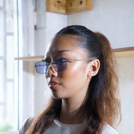 SILVER WIRE FRAMES W BLUE LENS