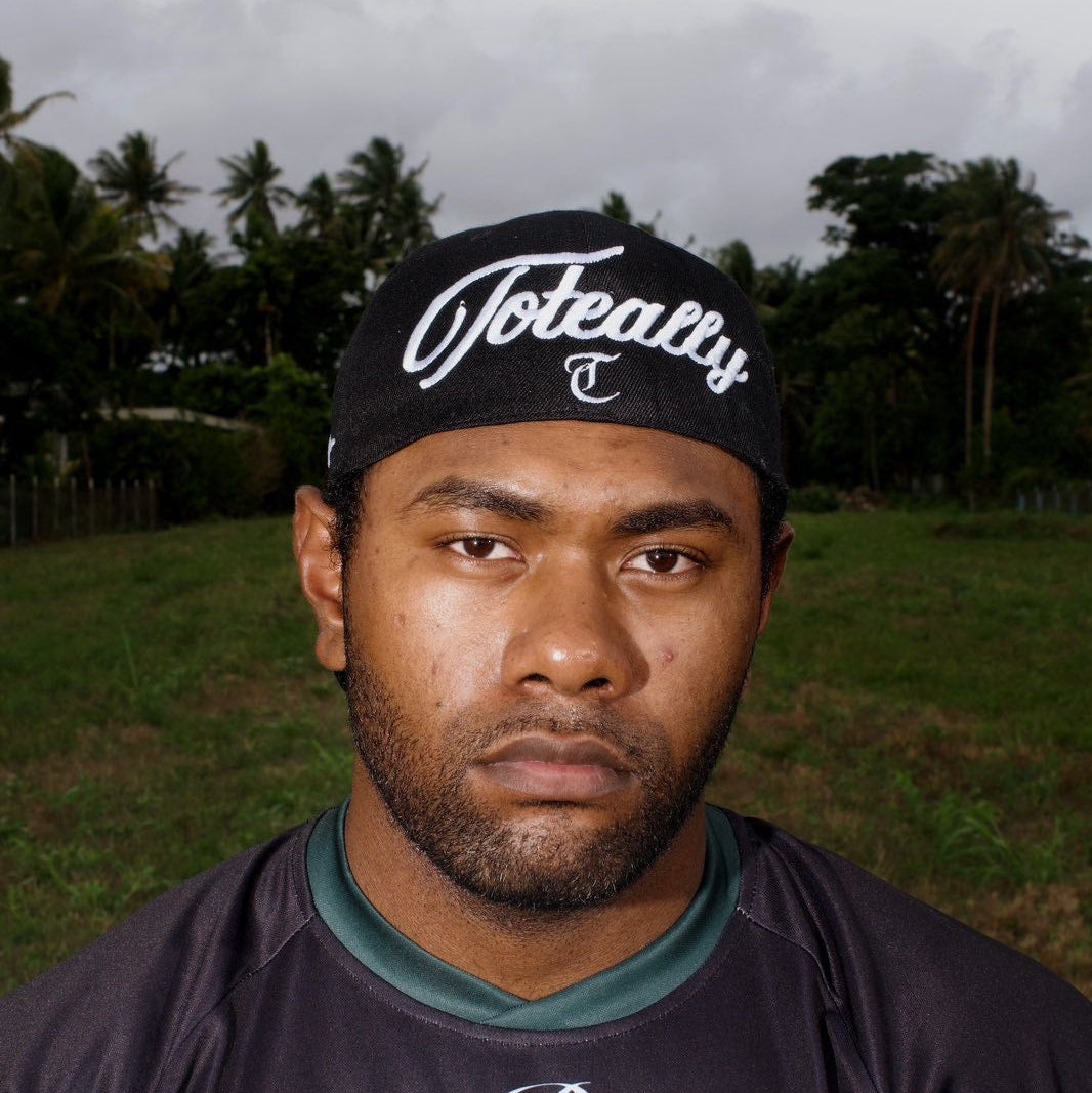 SIGNATURE FITTED CAP