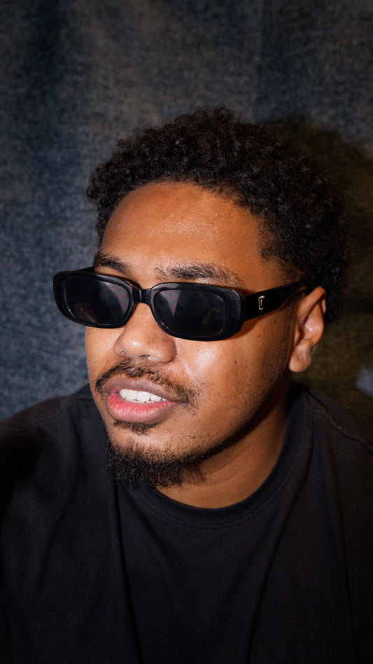 Black T Detail Frames