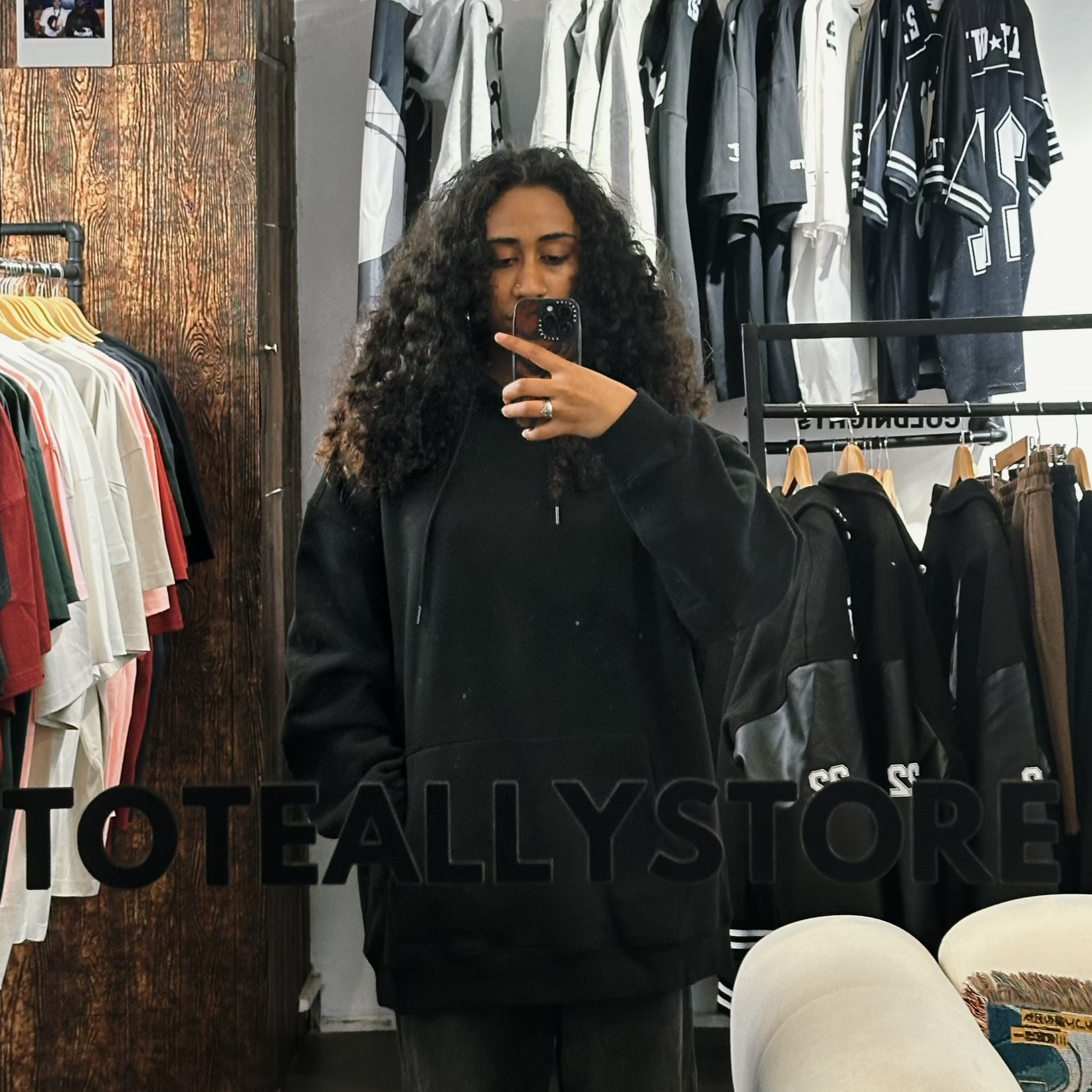 BLACK HOODIE V1